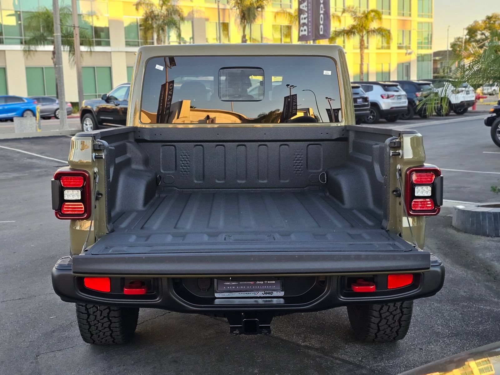 New 2026 Jeep Gladiator Rubicon w/ Steel Power Dome Hood Package AWD/4WD image 7