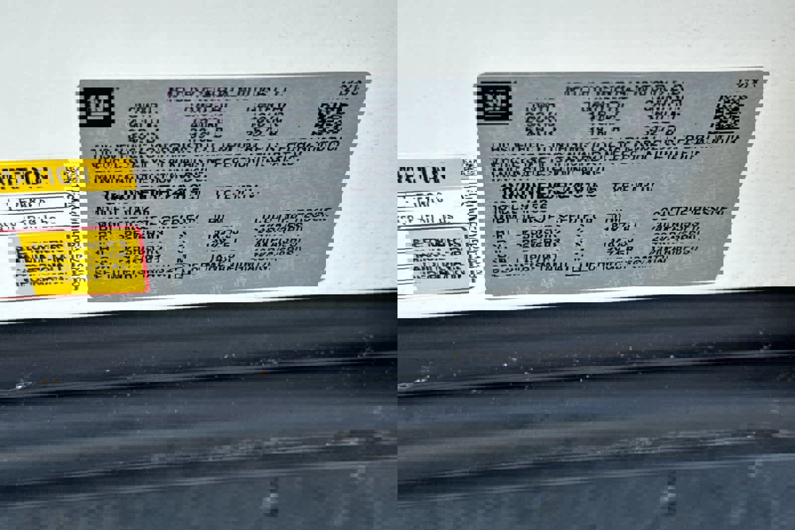 Used 2014 GMC Acadia SLE image 32