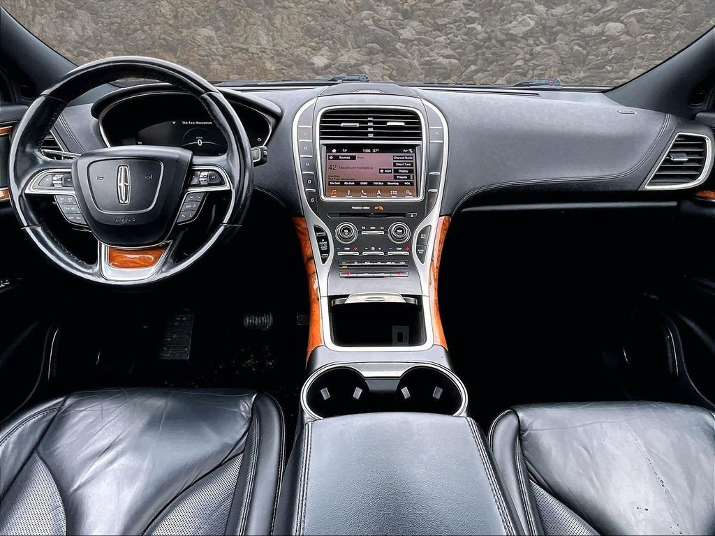 Used 2019 Lincoln Nautilus Select image 14