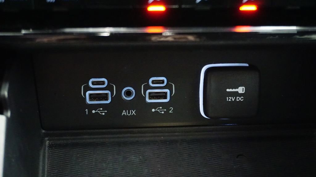 Used 2023 Jeep Grand Cherokee L Laredo image 26