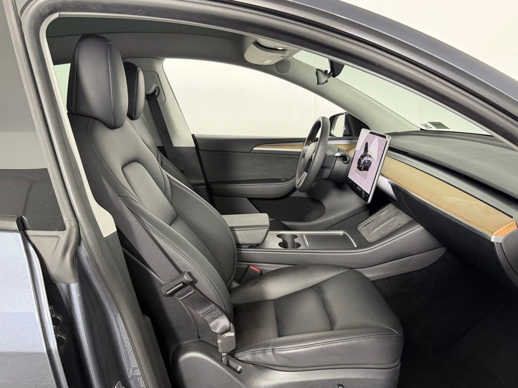 Used 2024 Tesla Model Y Long Range image 31