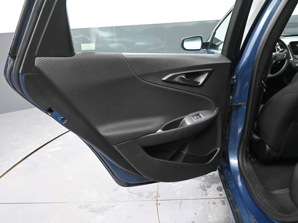 Used 2025 Chevrolet Malibu LT image 25
