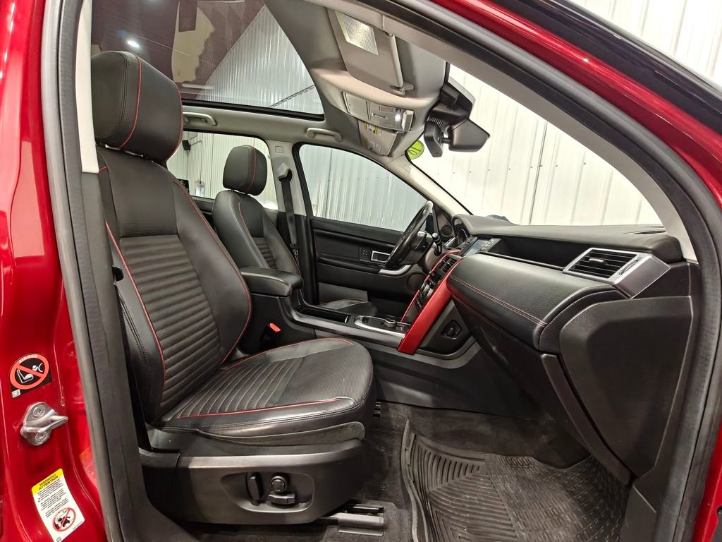 Used 2018 Land Rover Discovery Sport HSE Luxury image 28