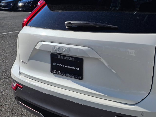 Certified 2023 Kia Niro Wave w/ Wave Preserve Package FWD image 15