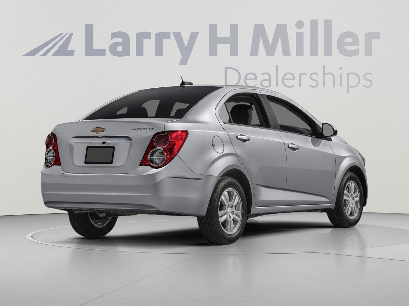 Used 2016 Chevrolet Sonic LT FWD image 2