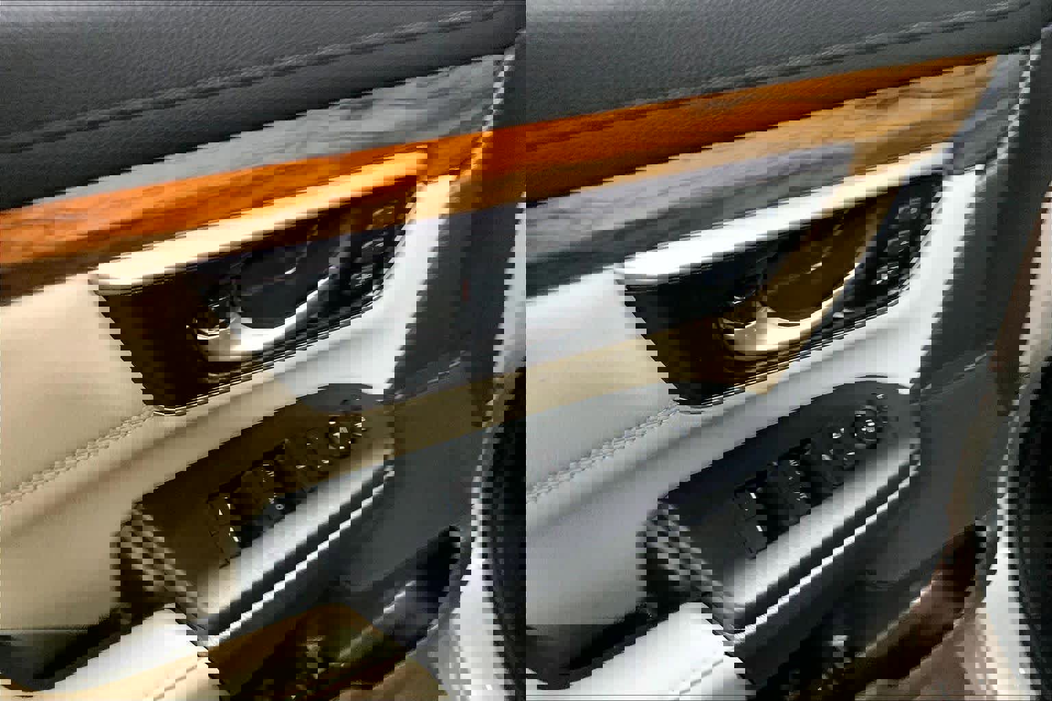 Used 2018 Honda CR-V Touring image 33