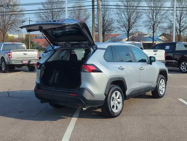 Used 2025 Toyota RAV4 LE image 5