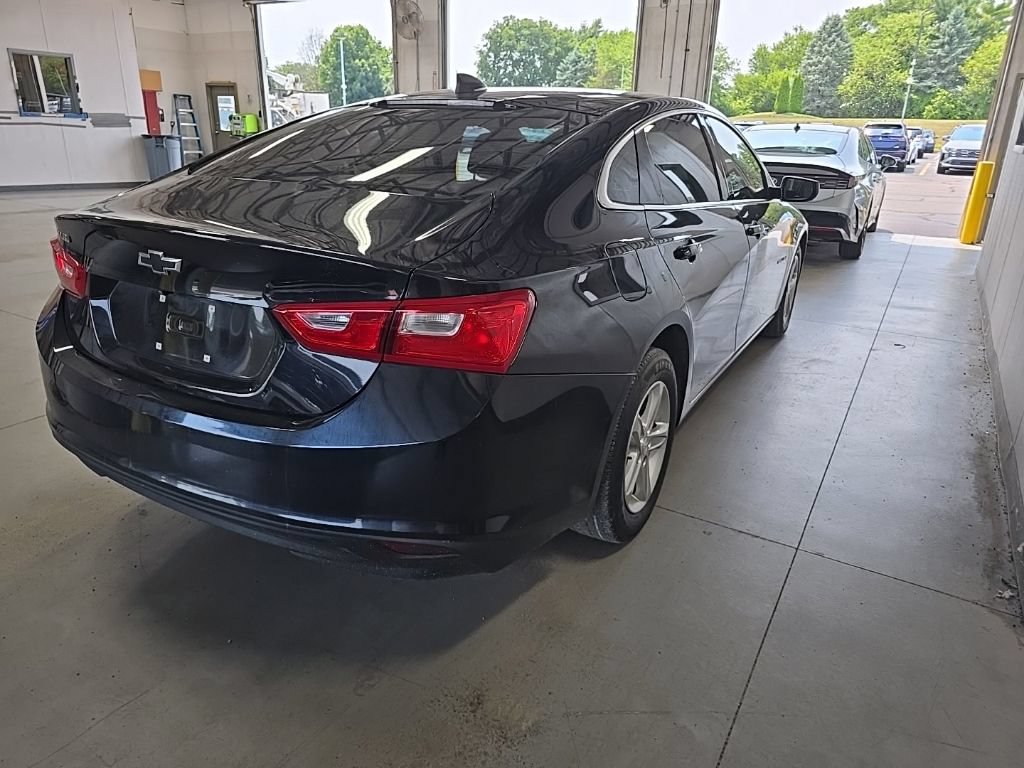 Used 2023 Chevrolet Malibu LS FWD image 4