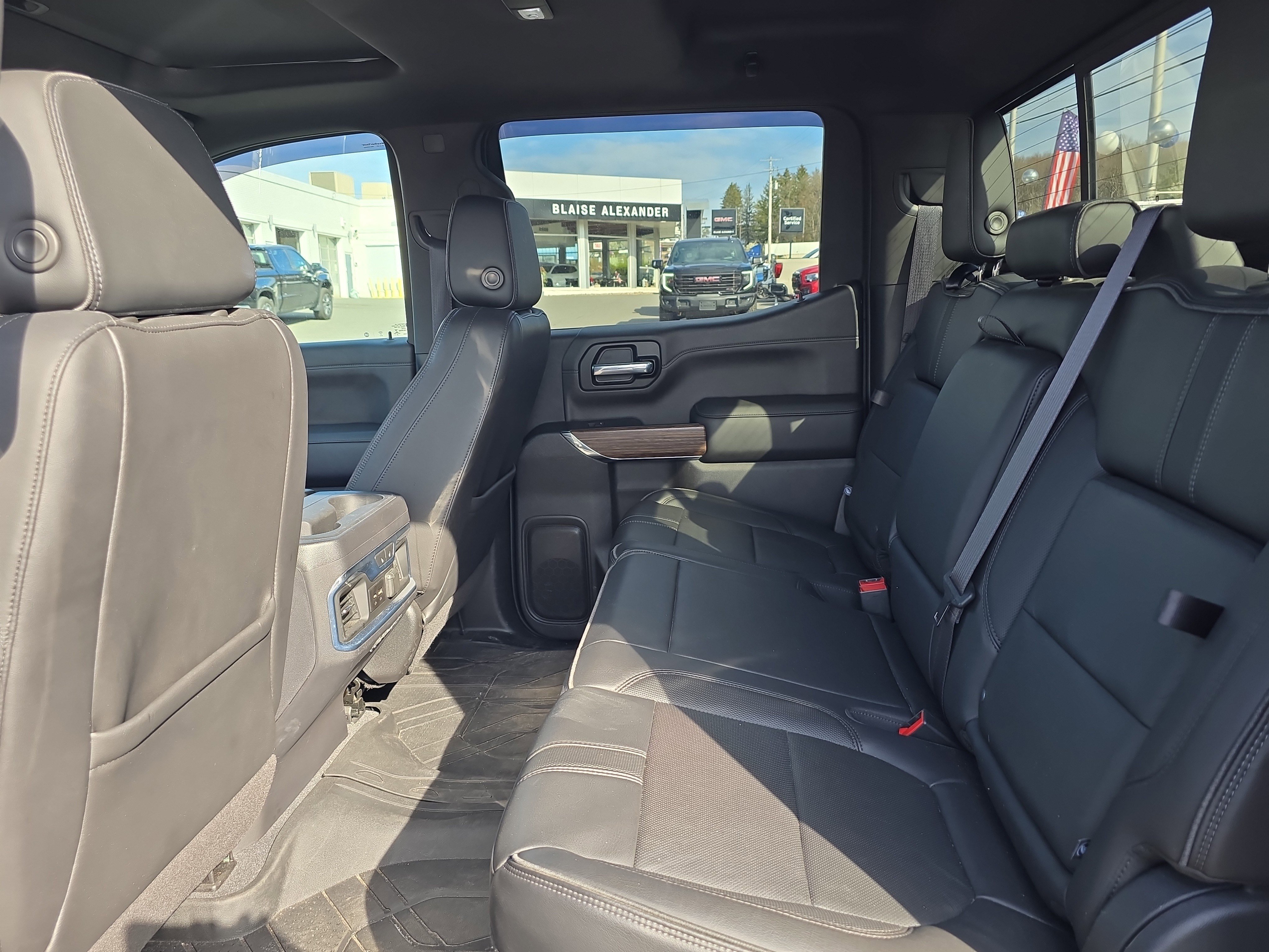 Used 2021 Chevrolet Silverado 1500 High Country w/ Technology Package image 14