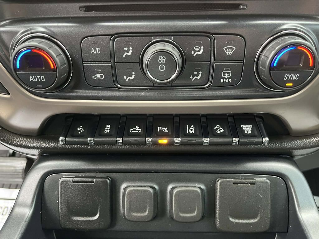 Used 2018 GMC Sierra 3500 Denali w/ Duramax Plus Package image 26