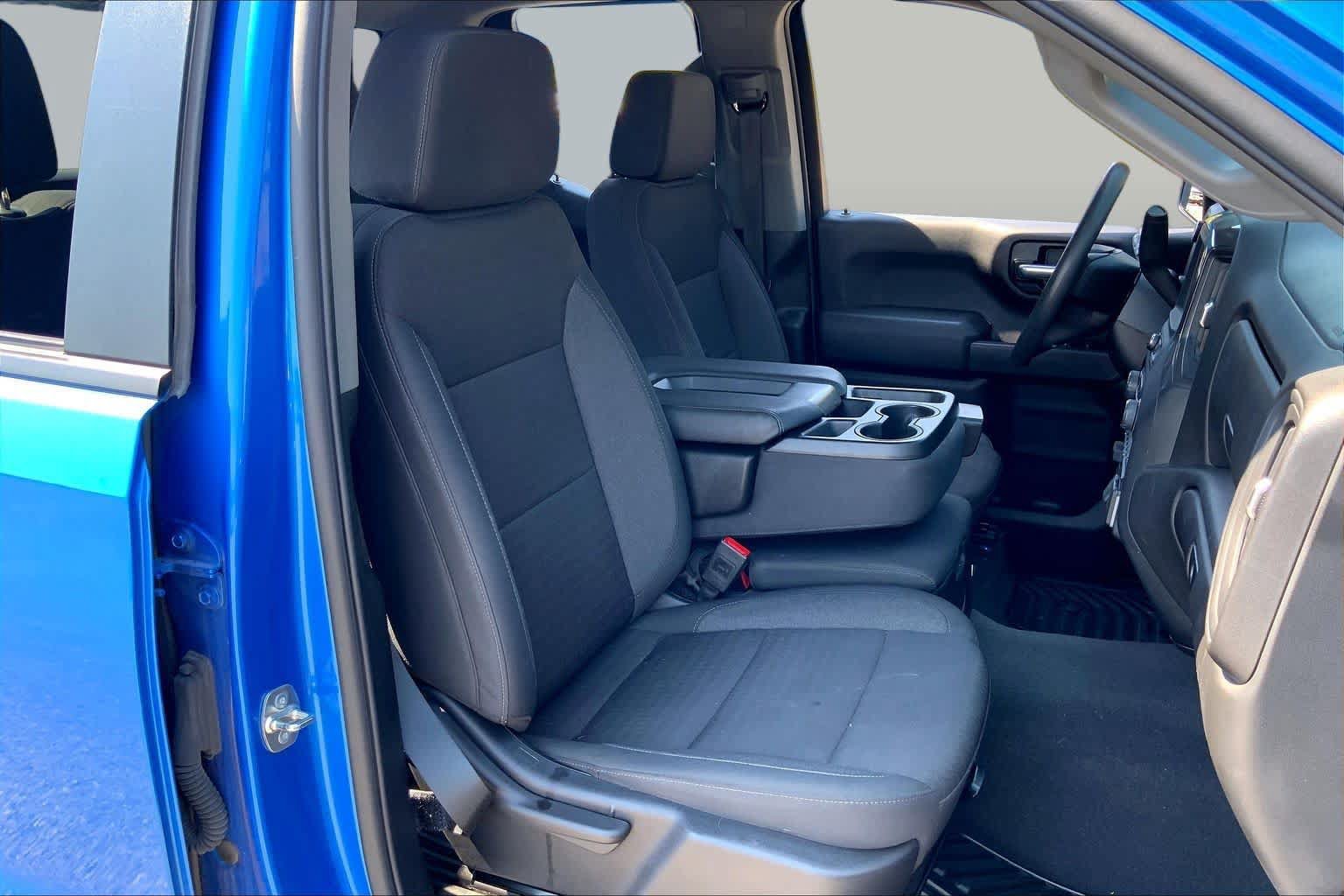 Used 2025 Chevrolet Silverado 1500 Custom AWD/4WD image 9