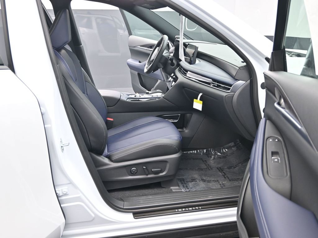 New 2026 INFINITI QX60 Sport w/ Dark Cargo Package image 17