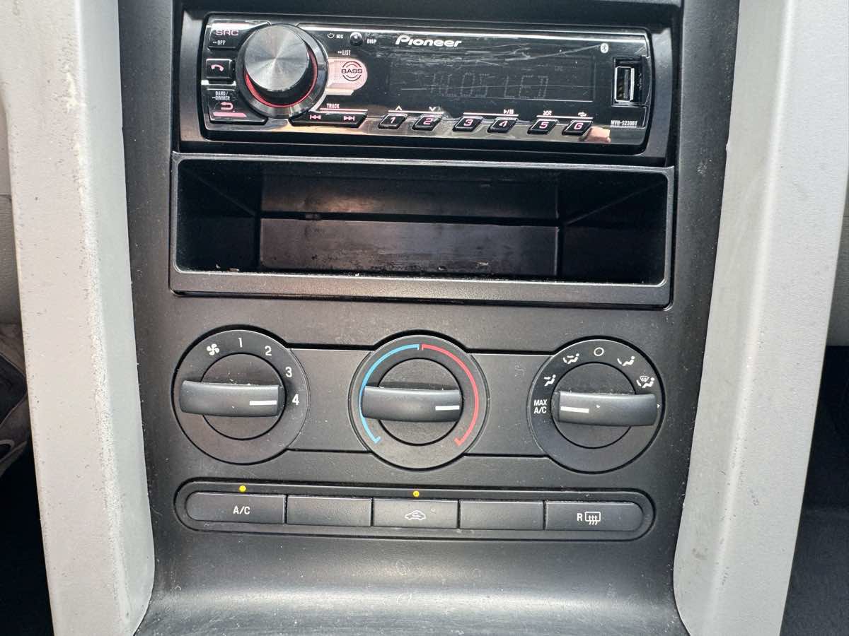 Used 2006 Ford Mustang Coupe RWD image 42