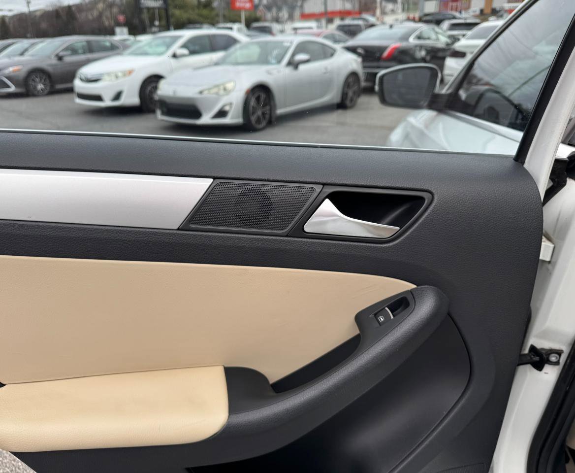 Used 2014 Volkswagen Jetta SE image 18