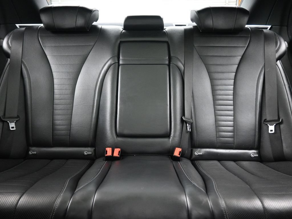 Used 2016 Mercedes-Benz S 550 4MATIC Sedan image 32