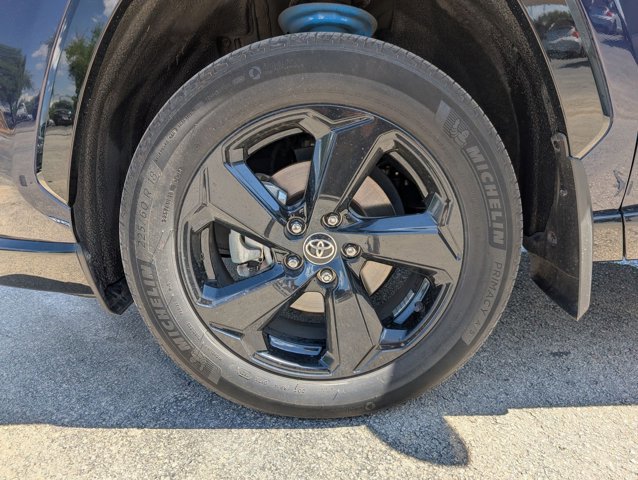 Used 2021 Toyota RAV4 XSE AWD/4WD image 24