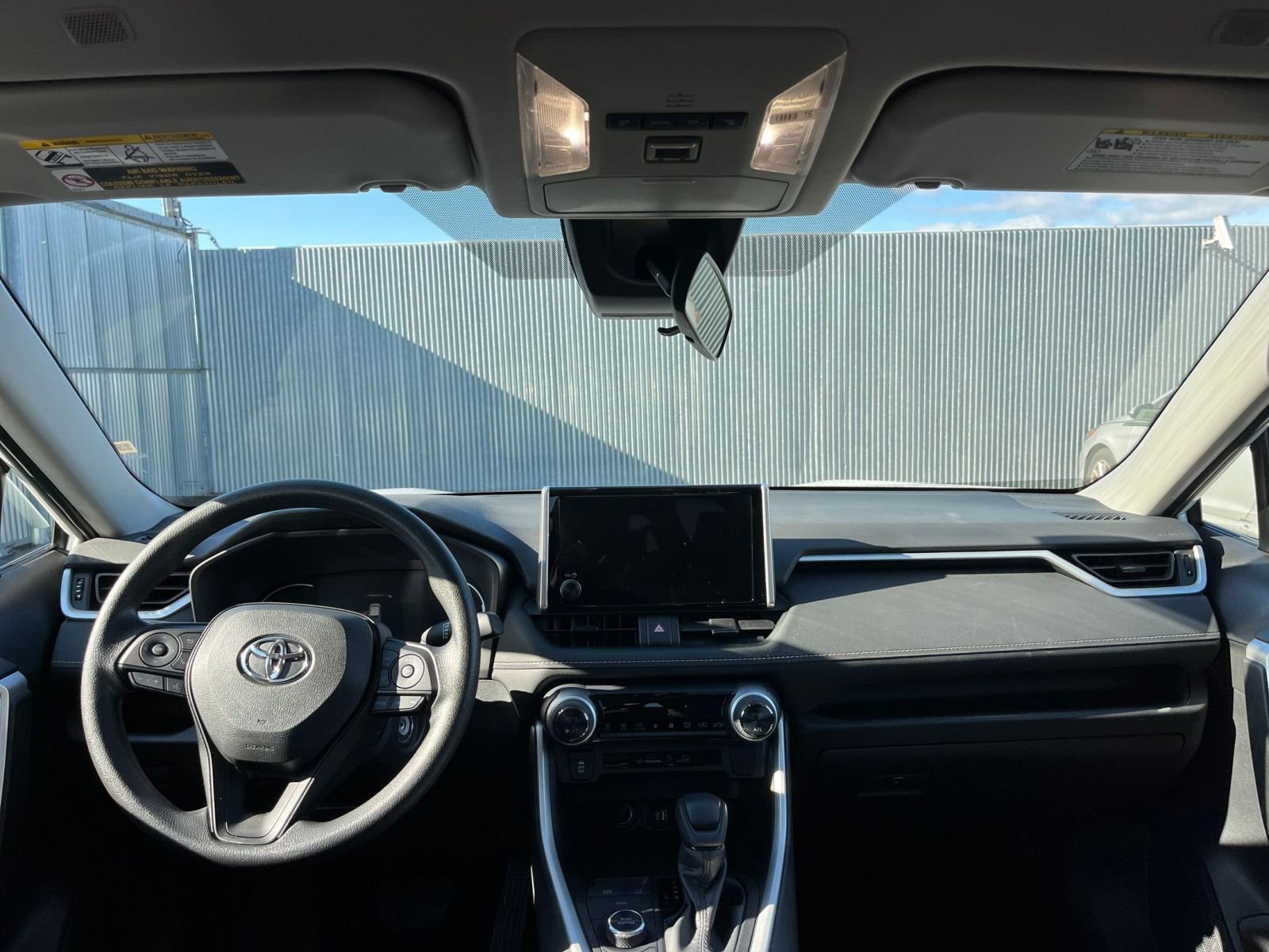 Used 2025 Toyota RAV4 LE image 32