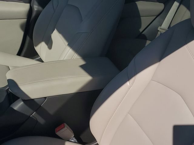 Certified 2022 Cadillac XT4 Luxury w/ Cold Weather Package AWD/4WD image 28