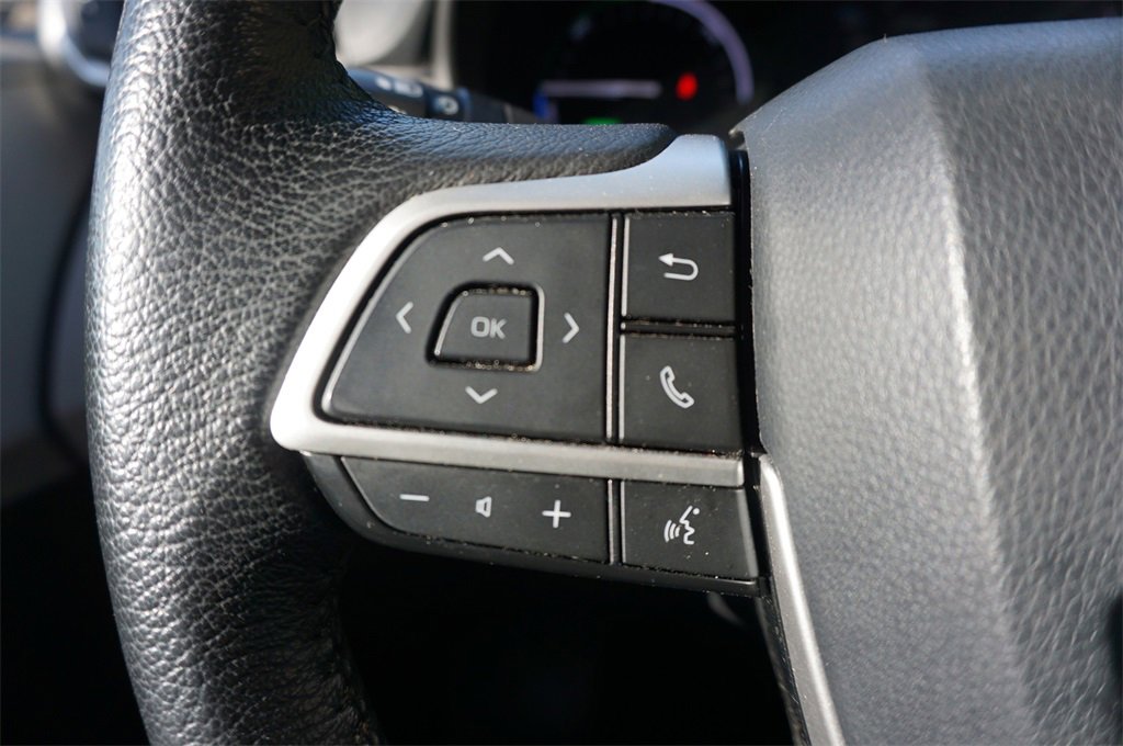 Used 2021 Toyota Sienna XLE image 8