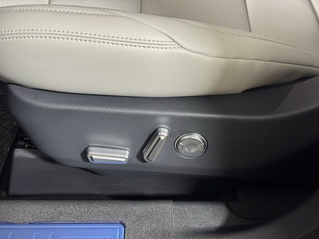 New 2026 Lincoln Nautilus Premier w/ Equipment Group 102A AWD/4WD image 20