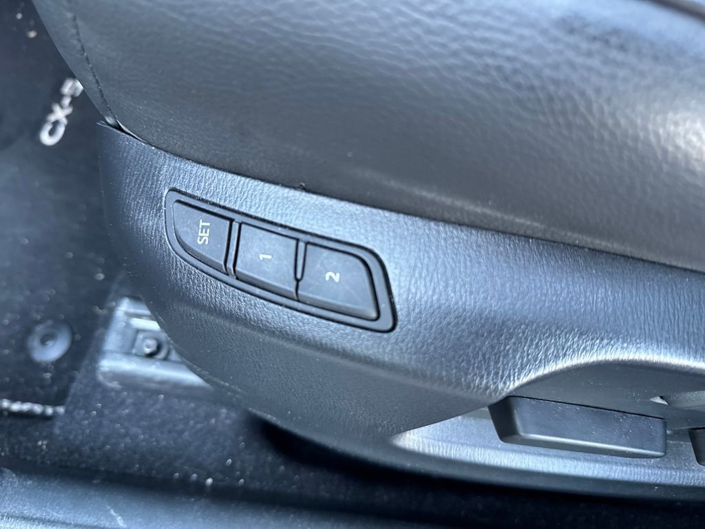Used 2024 MAZDA CX-5 Carbon Edition image 11