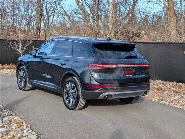 Certified 2022 Lincoln Corsair Reserve w/ Equipment Group 201A image 3