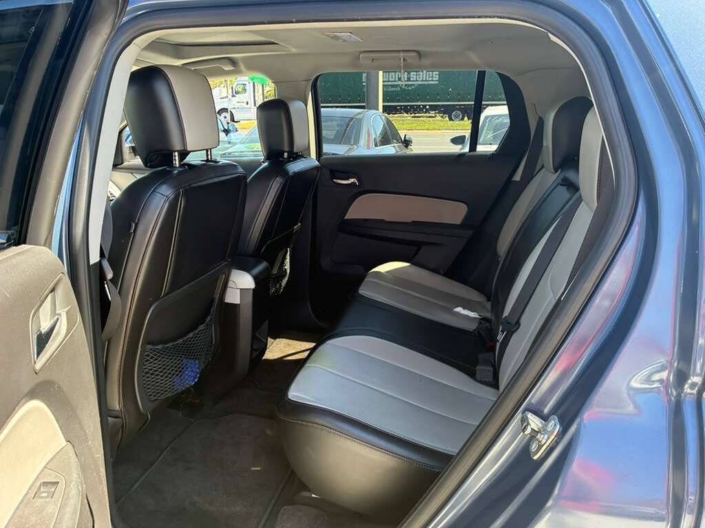 Used 2011 GMC Terrain SLT FWD image 3