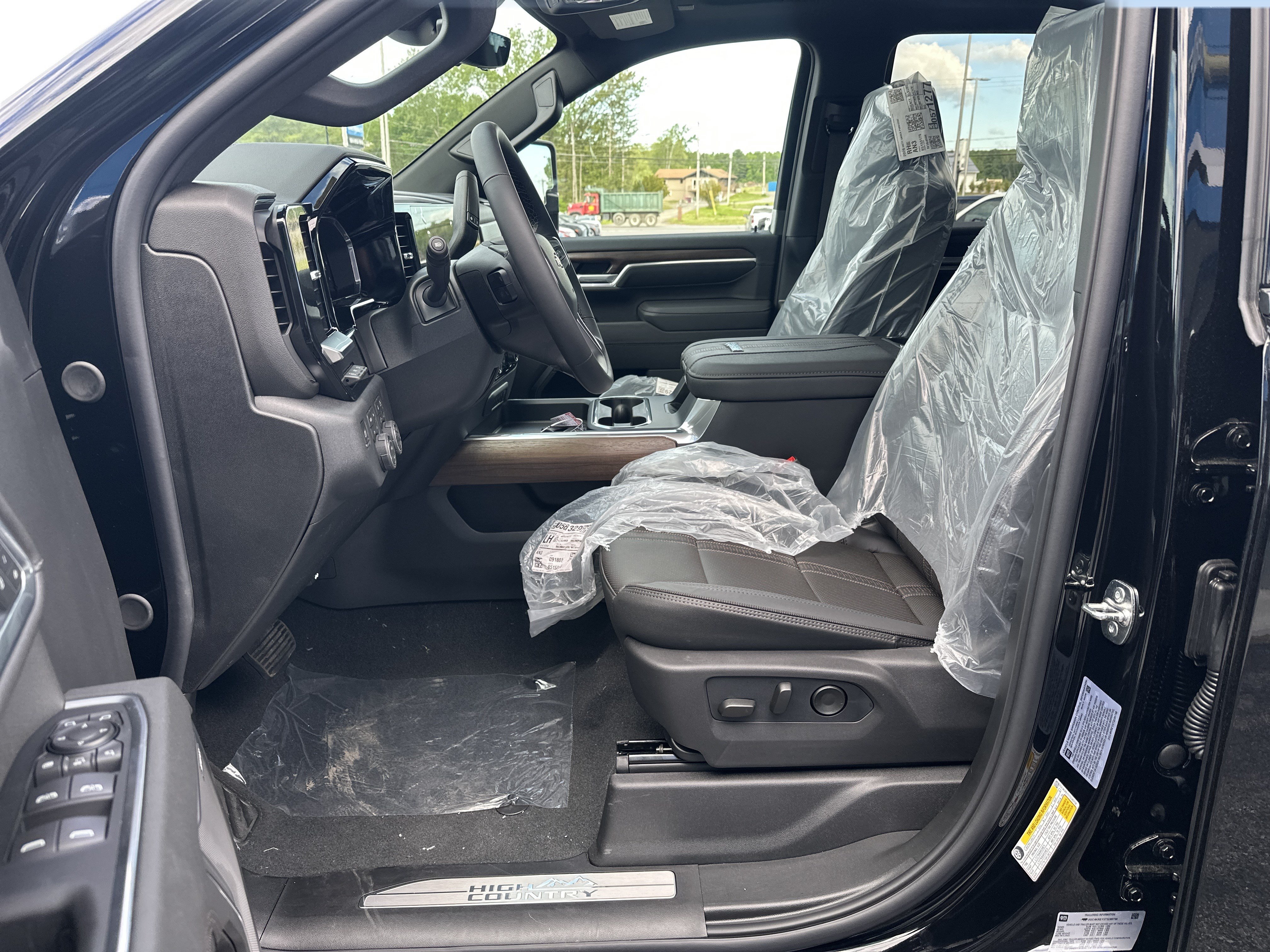 New 2026 Chevrolet Silverado 2500 High Country w/ High Country Premium Package AWD/4WD image 12