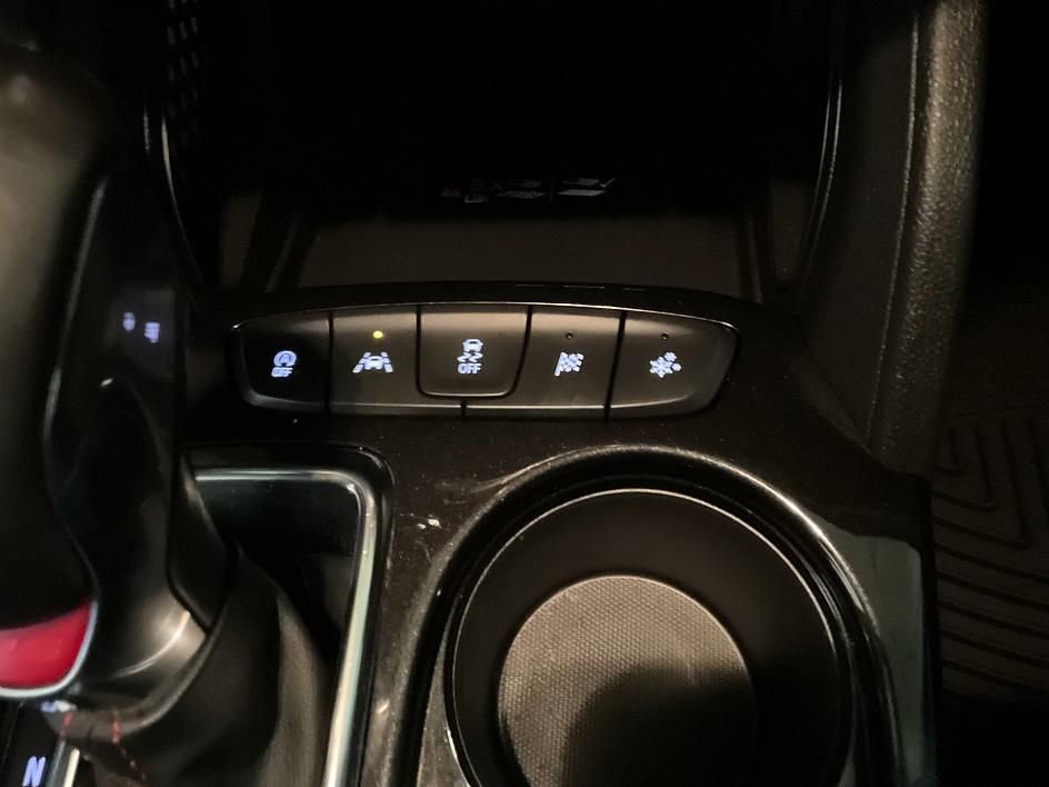 Used 2022 Chevrolet TrailBlazer RS w/ Sun and Liftgate Package image 23