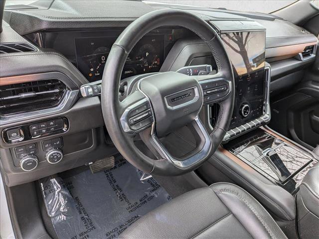 Used 2025 GMC Yukon XL Denali image 10