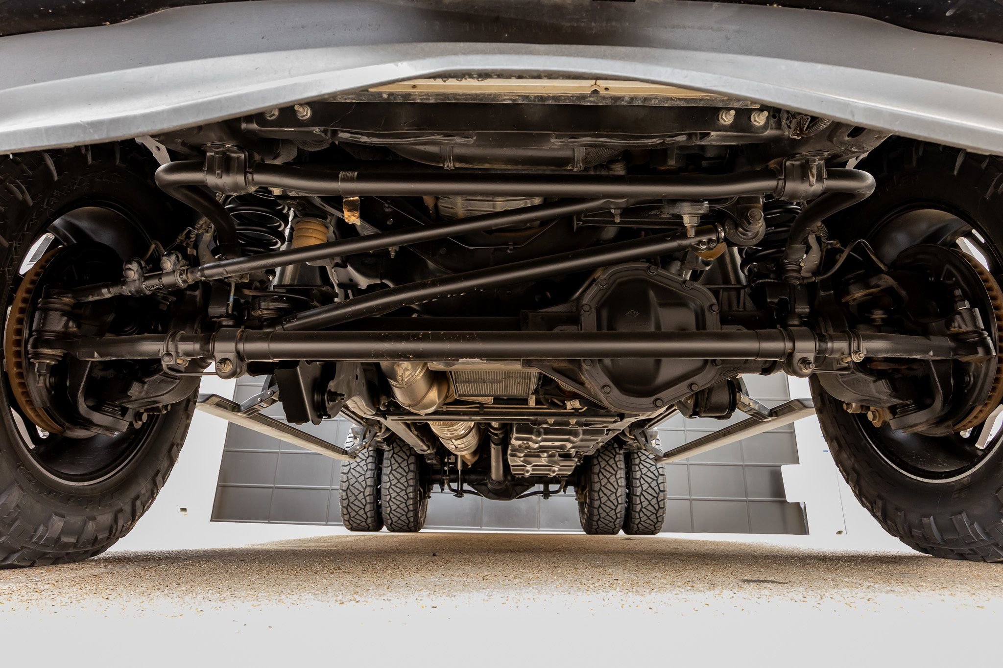 Used 2023 Ford F450 Platinum w/ FX4 Off-Road Package image 13