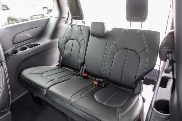 New 2026 Chrysler Voyager LX image 21