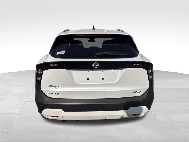 New 2027 Nissan Kicks SR w/ SR Premium Package AWD/4WD image 4