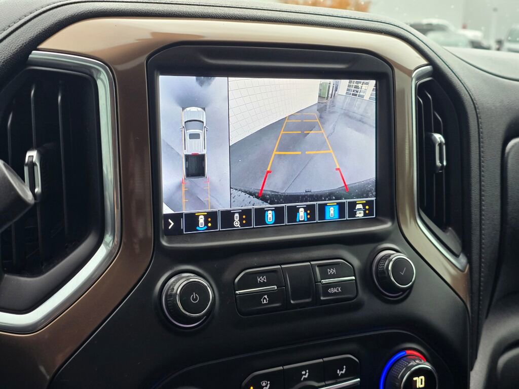 Used 2021 Chevrolet Silverado 1500 High Country w/ Technology Package image 31