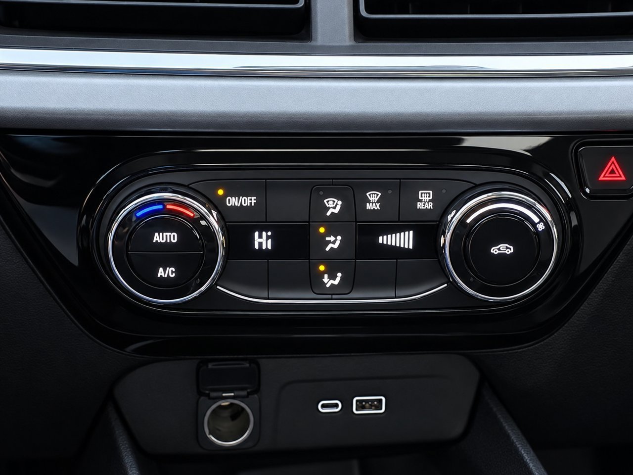 Certified 2024 Chevrolet Trax LT FWD image 18