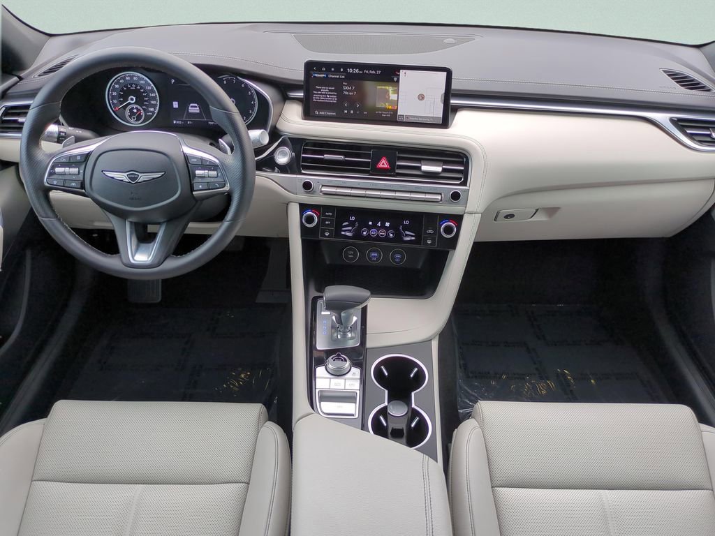 Used 2025 Genesis G70 2.5T image 13