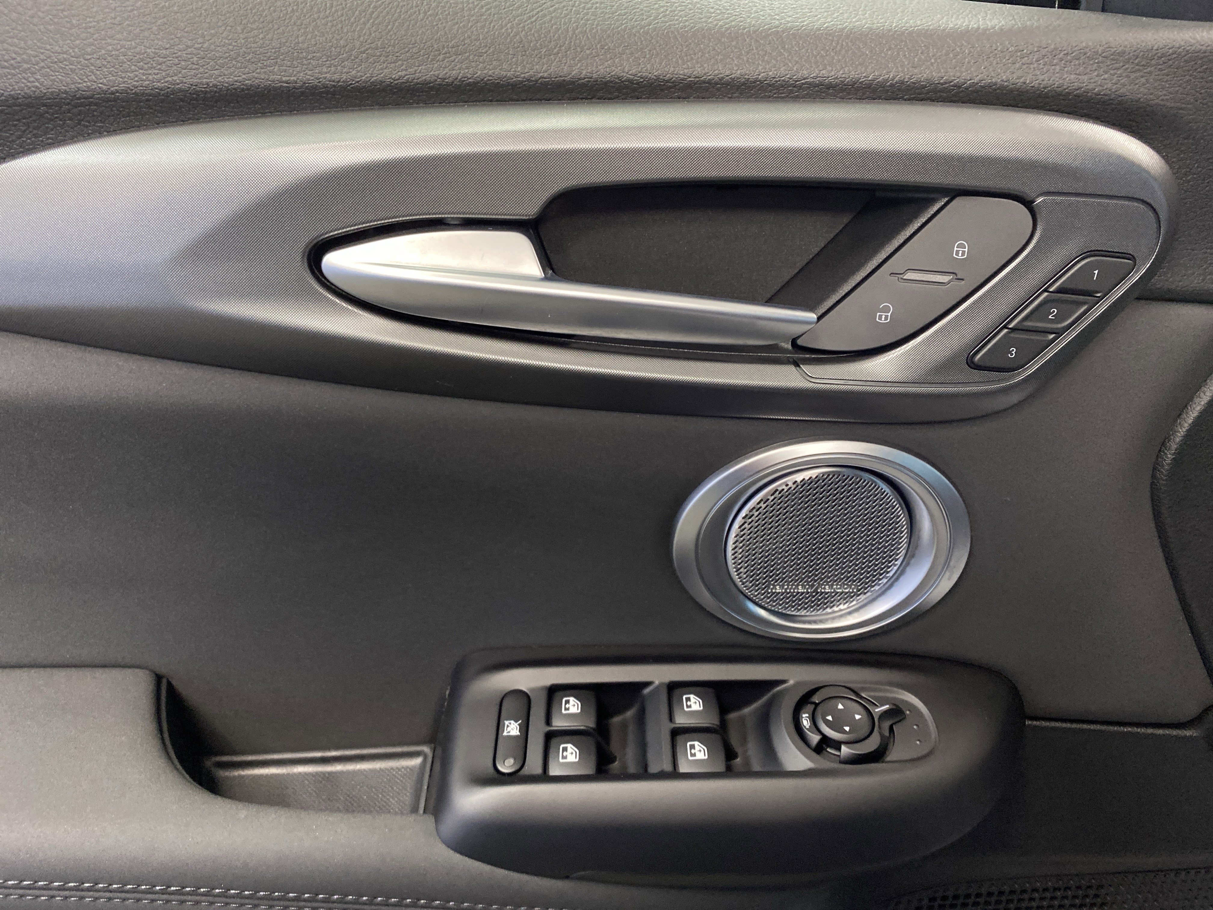 Used 2024 Alfa Romeo Tonale Veloce image 12