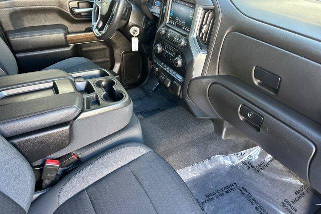 Used 2022 Chevrolet Silverado 2500 LT AWD/4WD image 16