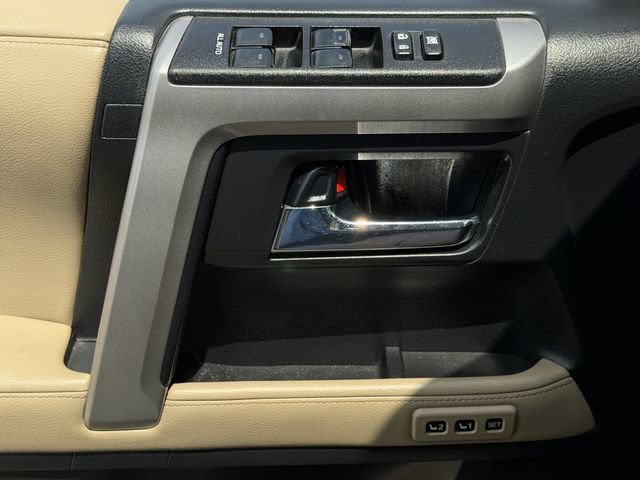 Used 2021 Toyota 4Runner Limited AWD/4WD image 23
