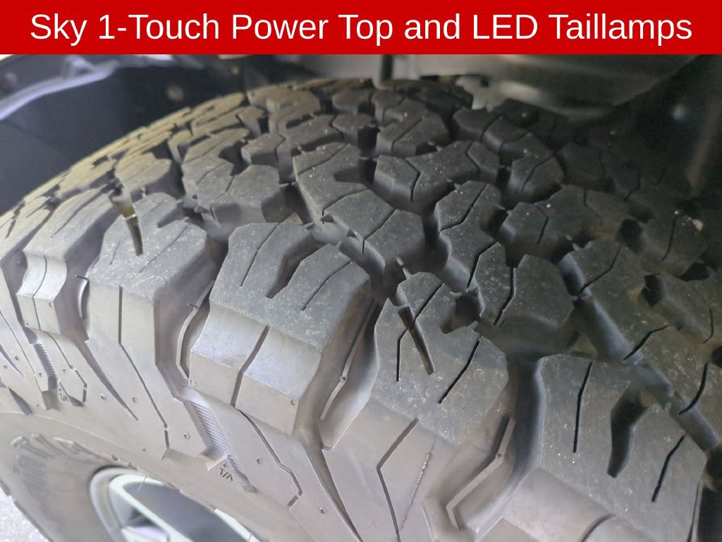Used 2021 Jeep Wrangler Unlimited Rubicon AWD/4WD image 13