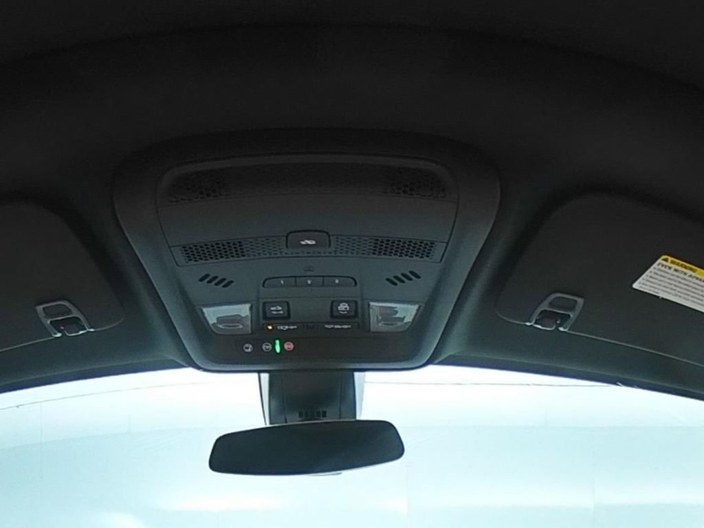 New 2025 Cadillac XT5 Premium Luxury w/ LPO, Floor Liner Package image 17