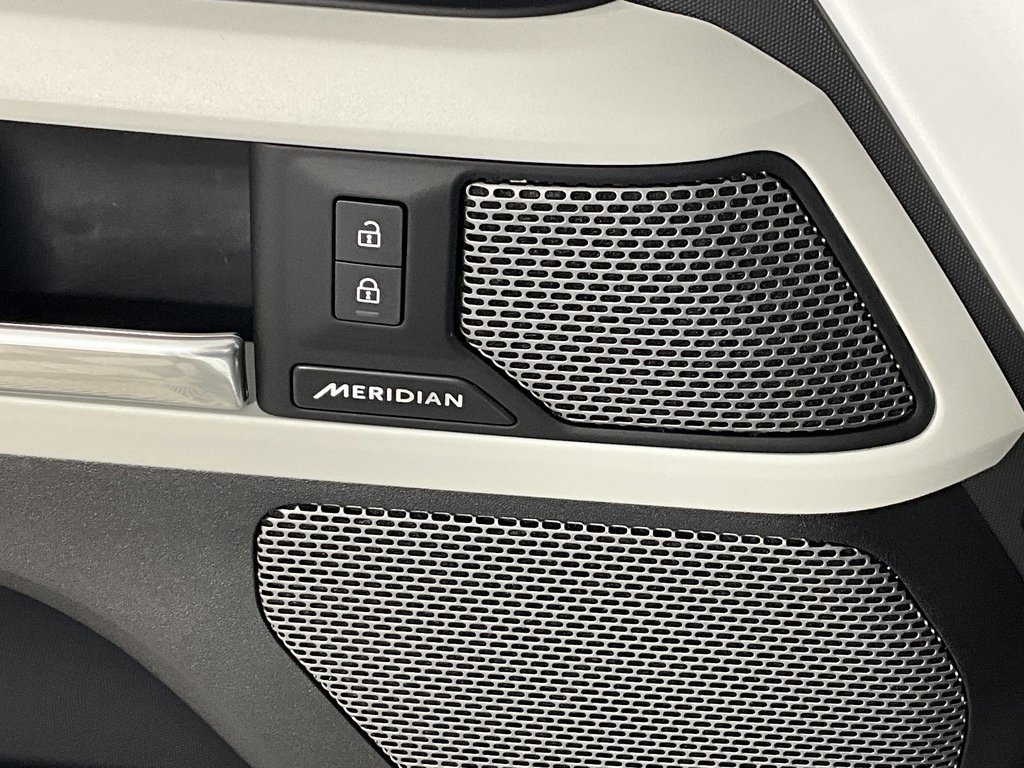 Certified 2024 Land Rover Defender 110 S image 18