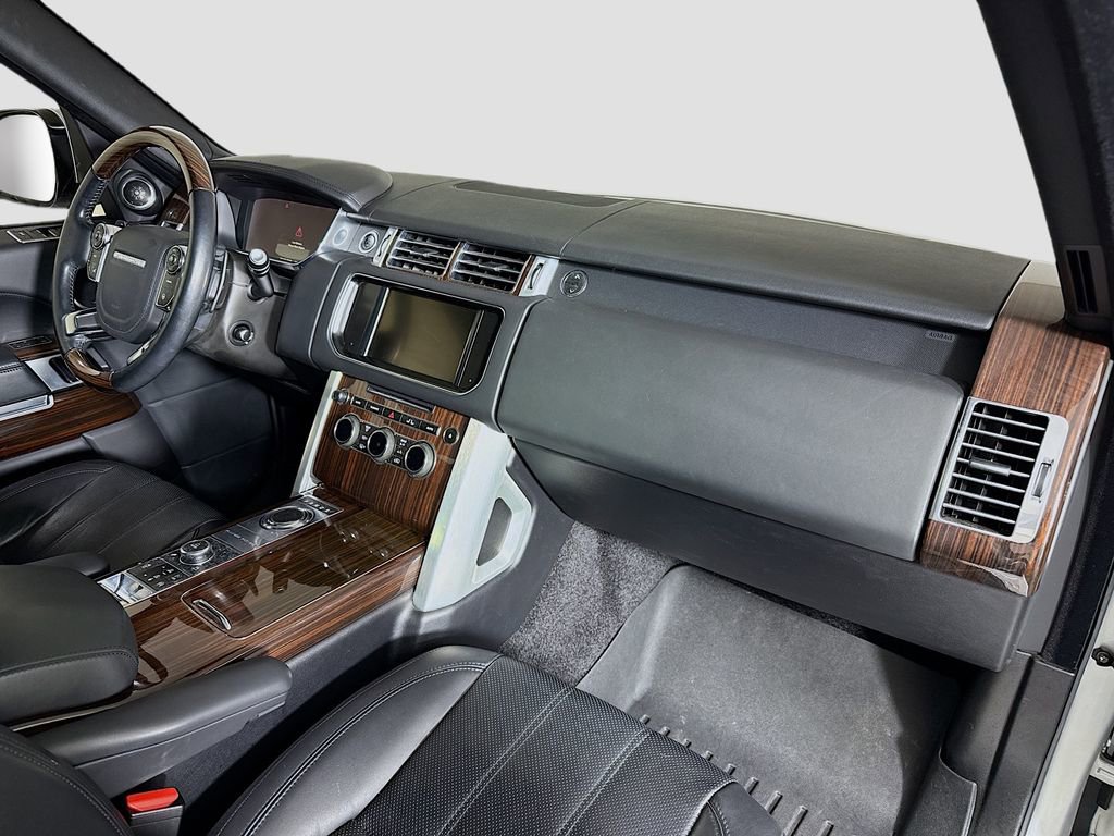 Used 2014 Land Rover Range Rover Supercharged image 32