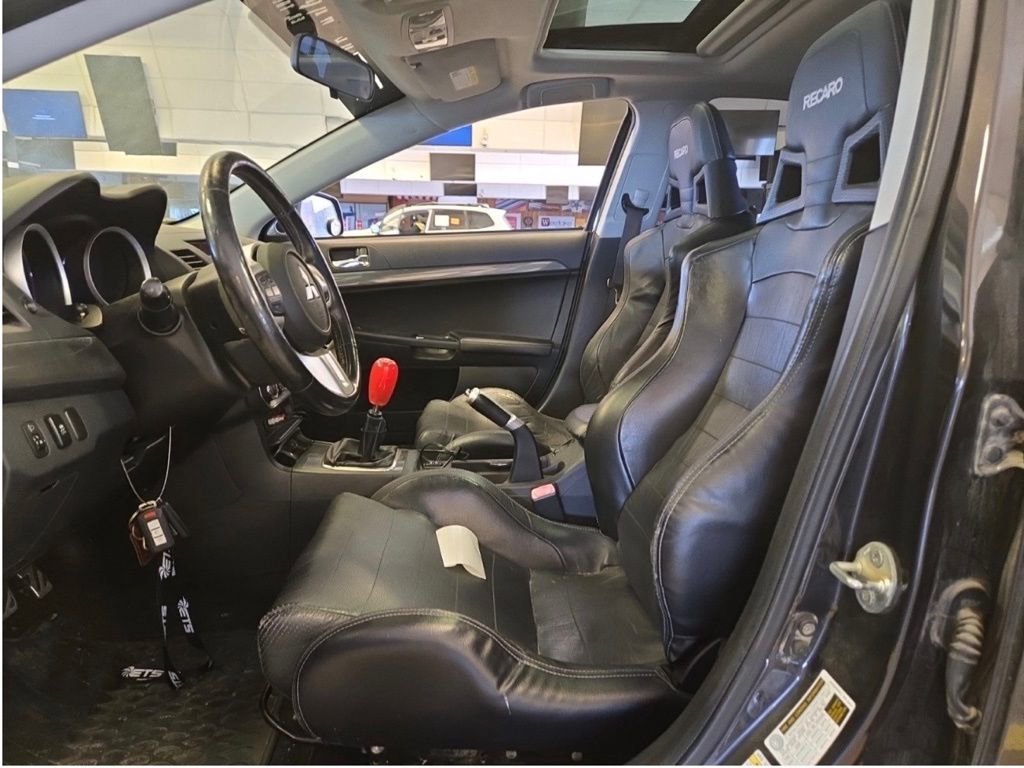 Used 2011 Mitsubishi Lancer Evolution GSR image 2