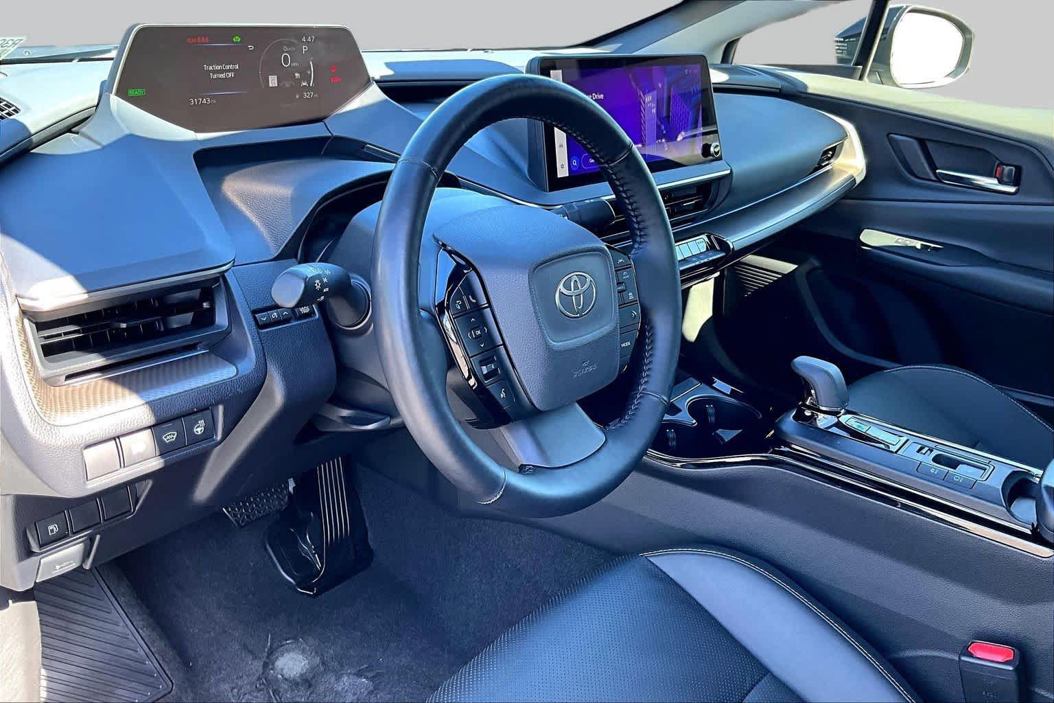Used 2024 Toyota Prius XLE FWD image 15