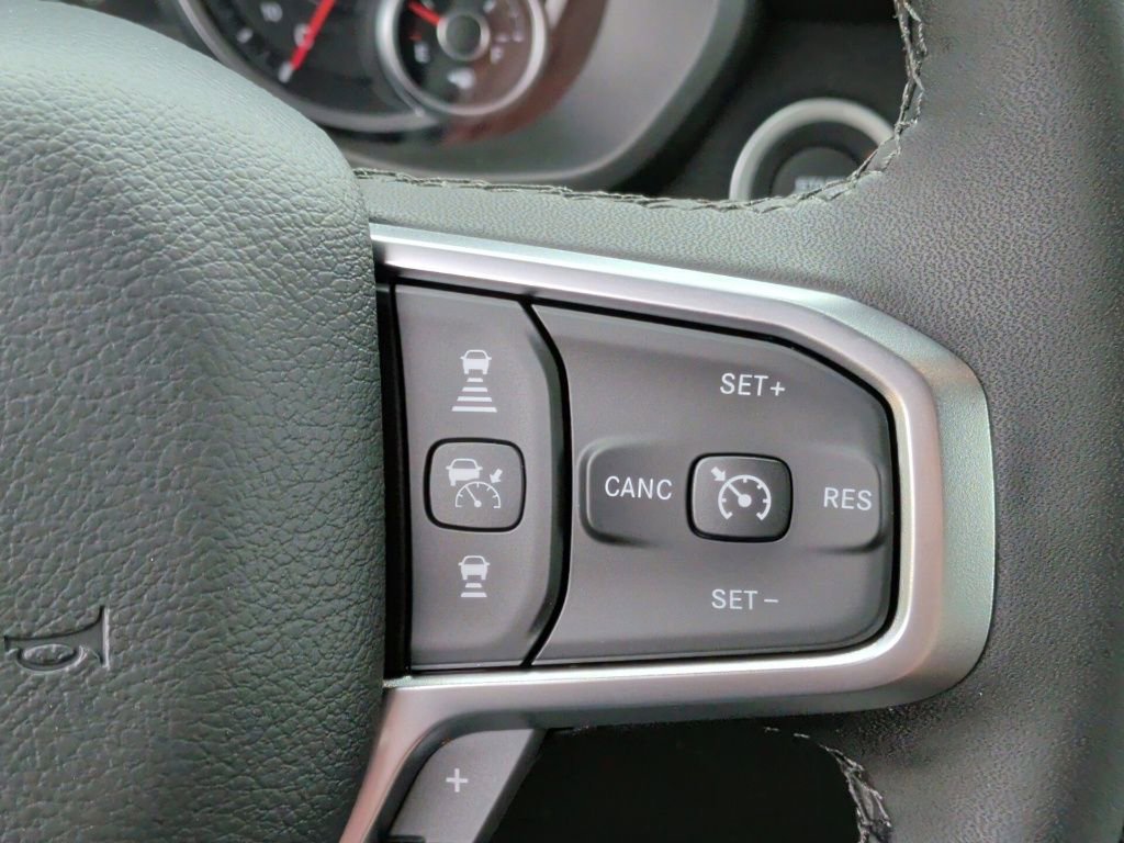 New 2026 RAM 1500 4x4 Crew Cab image 17