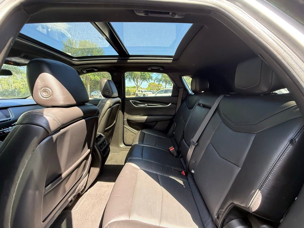 Used 2020 Cadillac XT5 Premium Luxury image 16