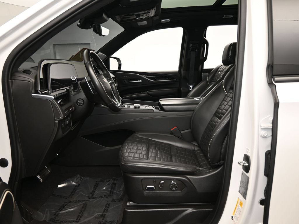 Used 2023 Cadillac Escalade V AWD/4WD image 13