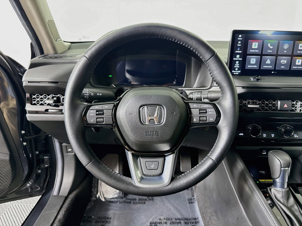 Used 2025 Honda Accord Touring image 12