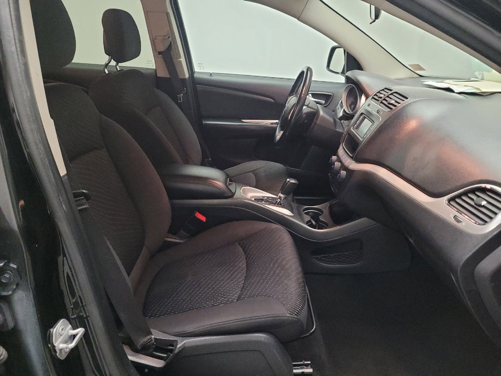 Used 2017 Dodge Journey SE w/ Flexible Seating Group image 21